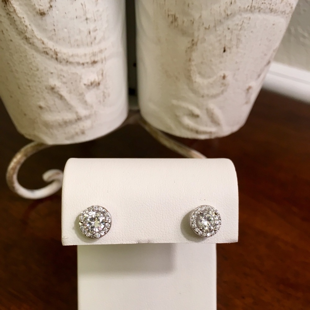 Gorgeous Halo Stud Earrings